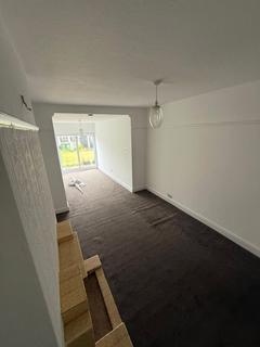 4 bedroom semi-detached house to rent, Neasden, London NW2