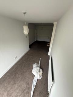 4 bedroom semi-detached house to rent, Neasden, London NW2