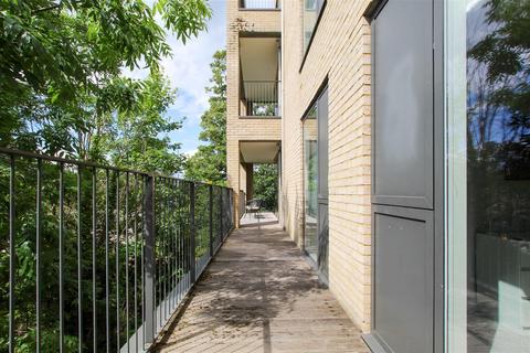 2 bedroom apartment for sale, Seekings Close, Trumpington CB2