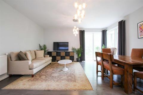 2 bedroom apartment for sale, Seekings Close, Trumpington CB2