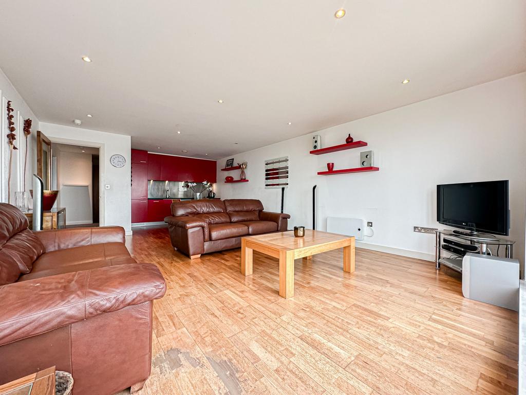 Apartment in Liverpool - More