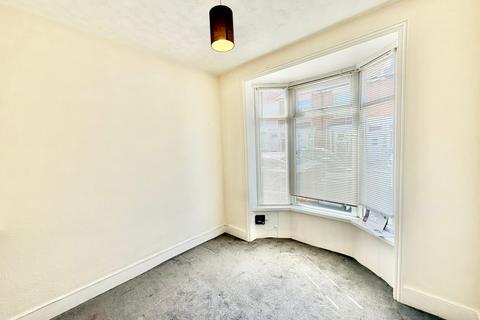 2 bedroom house to rent, Sutherland Road, SOUTHSEA