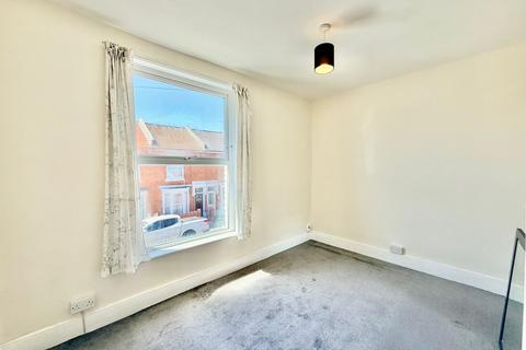 2 bedroom house to rent, Sutherland Road, SOUTHSEA