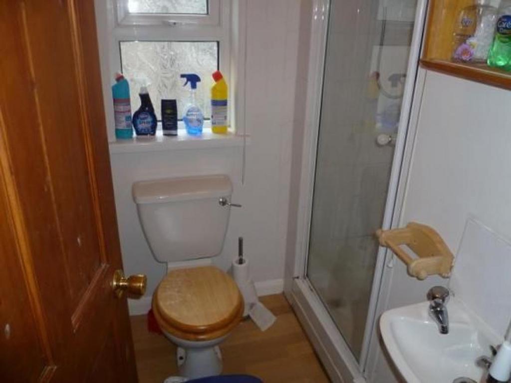 House in Cardiff, Maindy, Cathays - View 6