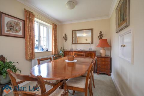 2 bedroom detached bungalow for sale, Oakhill Close, Tytherington, SK10 2US