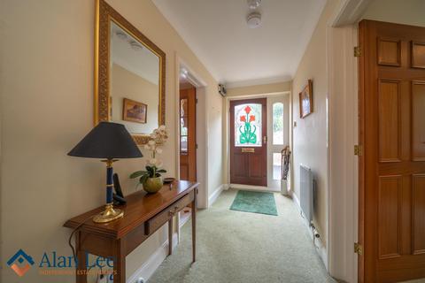 2 bedroom detached bungalow for sale, Oakhill Close, Tytherington, SK10 2US