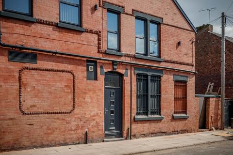 1 bedroom in a house share to rent, 198A Boaler Street, Liverpool, L6