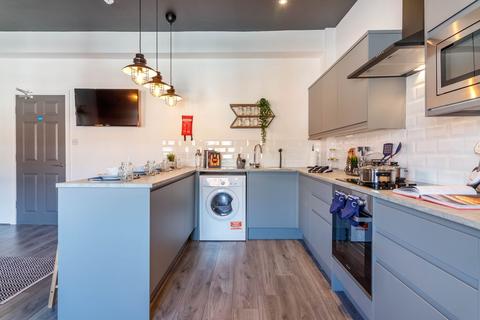 1 bedroom in a house share to rent, 198A Boaler Street, Liverpool, L6