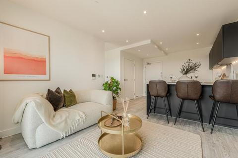 1 bedroom apartment for sale, at Kew Bridge Rise, Brentford TW8