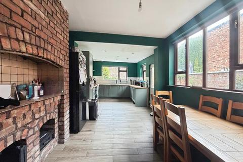 3 bedroom semi-detached house for sale, Kenyon Road, Wigan, WN1