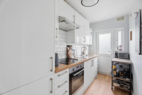 2 bedroom apartment for sale, Garrison Court, Hitchin, SG4