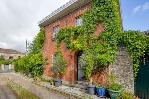 3 bedroom link detached house for sale, Georgian house in central Glastonbury