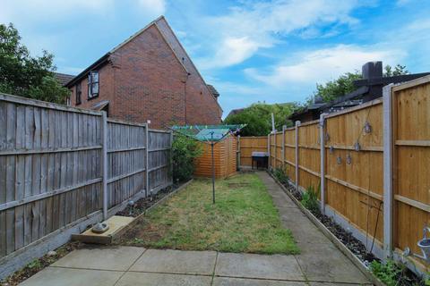 2 bedroom terraced house for sale, Weavers Green, Sandy SG19