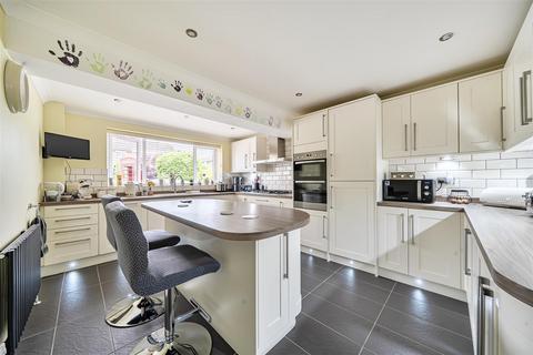 4 bedroom semi-detached house for sale, Ashfield Green, Hampshire GU46