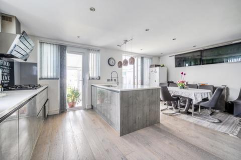 4 bedroom semi-detached house for sale, Green Lane, London