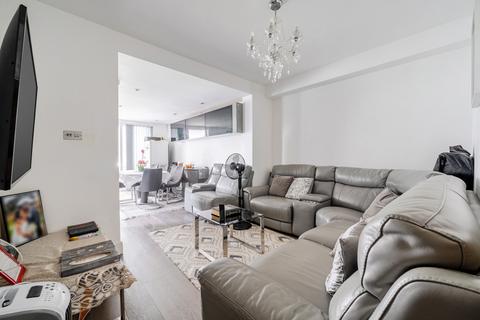 4 bedroom semi-detached house for sale, Green Lane, London