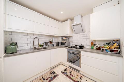 2 bedroom flat for sale, Charlton Road, Charlton