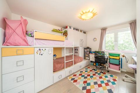 2 bedroom flat for sale, Charlton Road, Charlton