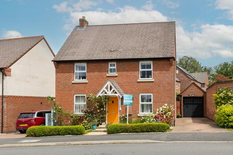 3 bedroom detached house for sale, Bluebell Way, Coalville LE67