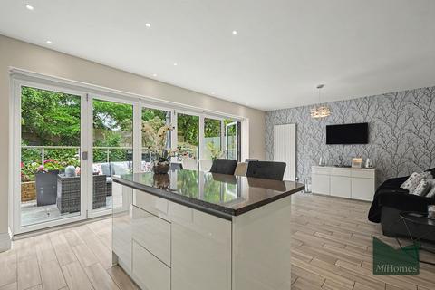 4 bedroom townhouse for sale, Wellston Crescent, Oakwood