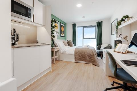 Studio to rent, Neal Drive, Cambridge CB4