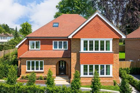 undefined, Horseshoe Crescent, Guildford GU1.