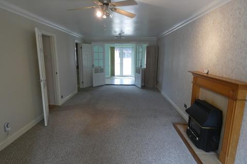 3 bedroom semi-detached house to rent, Kempston MK42
