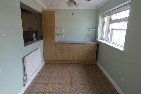 3 bedroom semi-detached house to rent, Kempston MK42