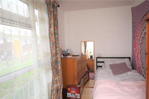 3 bedroom apartment to rent, Park Barn Drive