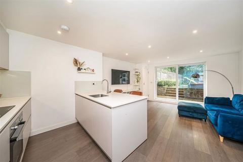 undefined, Amersham Road, London SE14
