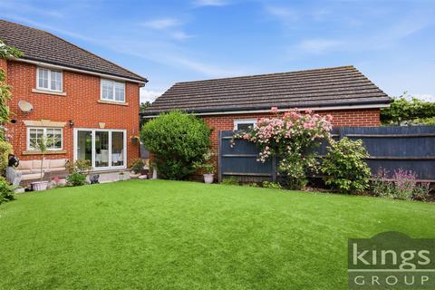 3 bedroom end of terrace house for sale, Jules Thorn Avenue, Enfield