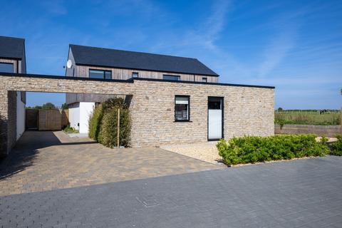 4 bedroom detached house for sale, Rue De Quanteraine, St. Pierre Du Bois, Guernsey