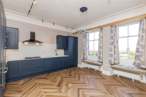3 bedroom apartment to rent, Drumsheugh Gardens, Edinburgh
