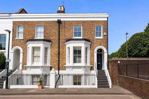 Lillian Road, Barnes, London, SW13