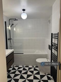 2 bedroom flat to rent, St Marks Road, London, SE25