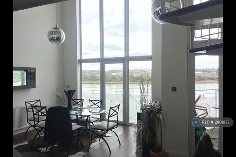 2 bedroom flat to rent, Mayflower House, Rochester, ME1