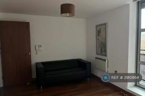 1 bedroom flat to rent - View 5