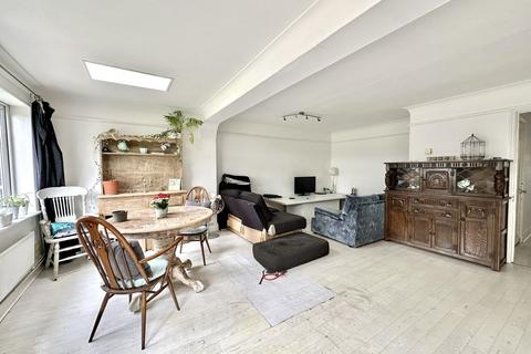 3 bedroom terraced house for sale, Eleanor Avenue, Epsom