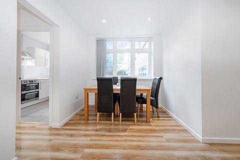 1 bedroom apartment to rent, Wellesley Court,  HEATING AND HOTWATER INCLUDED