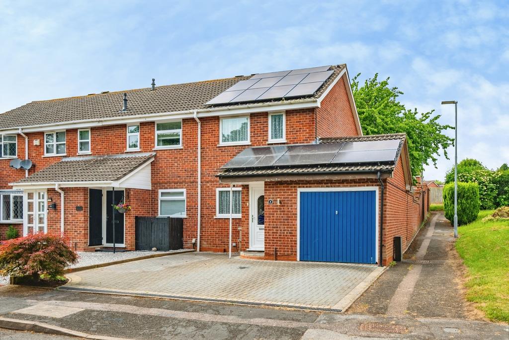 2 bedroom end of terrace house for sale