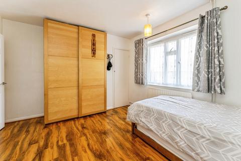 3 bedroom maisonette for sale, Fernside Avenue, London, NW7