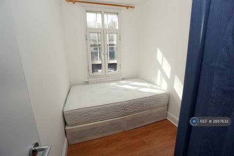 2 bedroom flat to rent, Essex Road, London, N1
