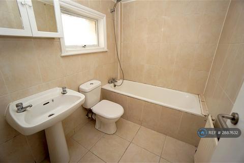 2 bedroom flat to rent, Essex Road, London, N1