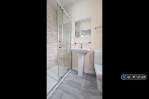 1 bedroom in a house share to rent, Cambridge Street, Luton, LU1