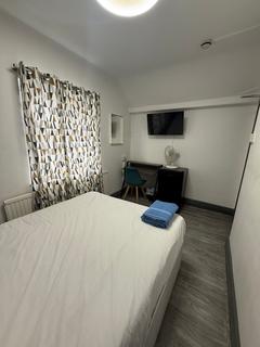 1 bedroom hotel room to rent, Tanner Street, Barking IG11