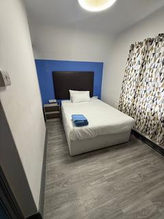 1 bedroom hotel room to rent, Tanner Street, Barking IG11