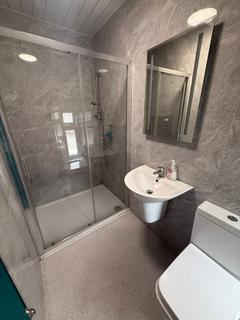 1 bedroom hotel room to rent, Tanner Street, Barking IG11