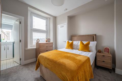 3 bedroom flat to rent, Abbotsford Place, Dundee DD2
