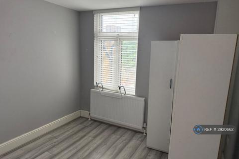1 bedroom in a house share to rent, Outram Road, London, E6