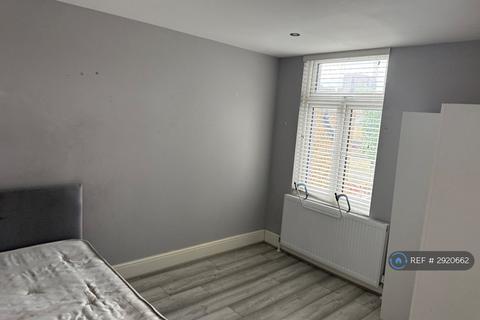 1 bedroom in a house share to rent, Outram Road, London, E6
